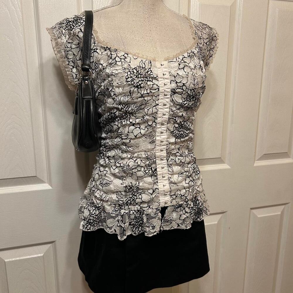 ING black and white lace top